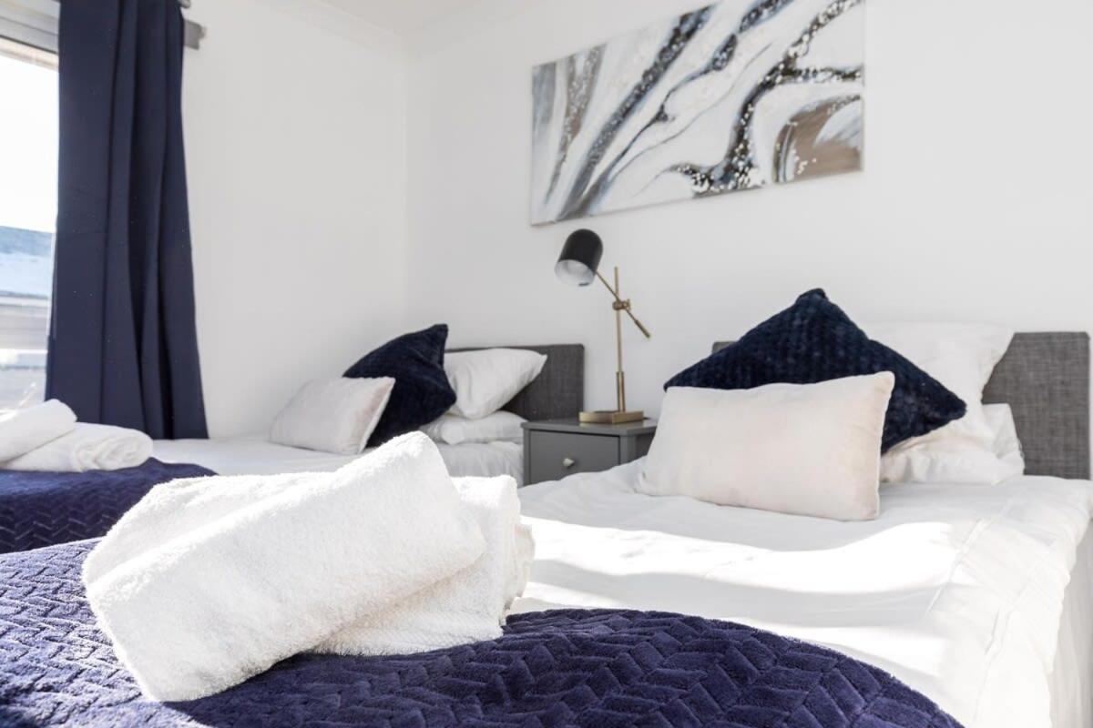 הוילה 19A The Broadwalk - Cozy 1Br In The Heart Of Crawley Near Gatwick Airport Great For Contractors And Flight Crew Students מראה חיצוני תמונה